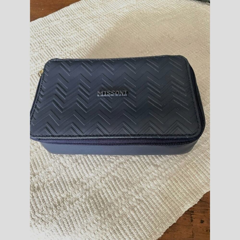 Missoni for Delta Travel Case Zip Organizer Navy Chevron Vanity Toiletry Case